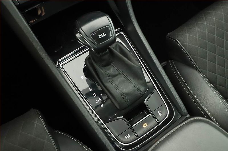 Škoda Karoq (2021) Style 1.5 TSI - fotka 18 z 30