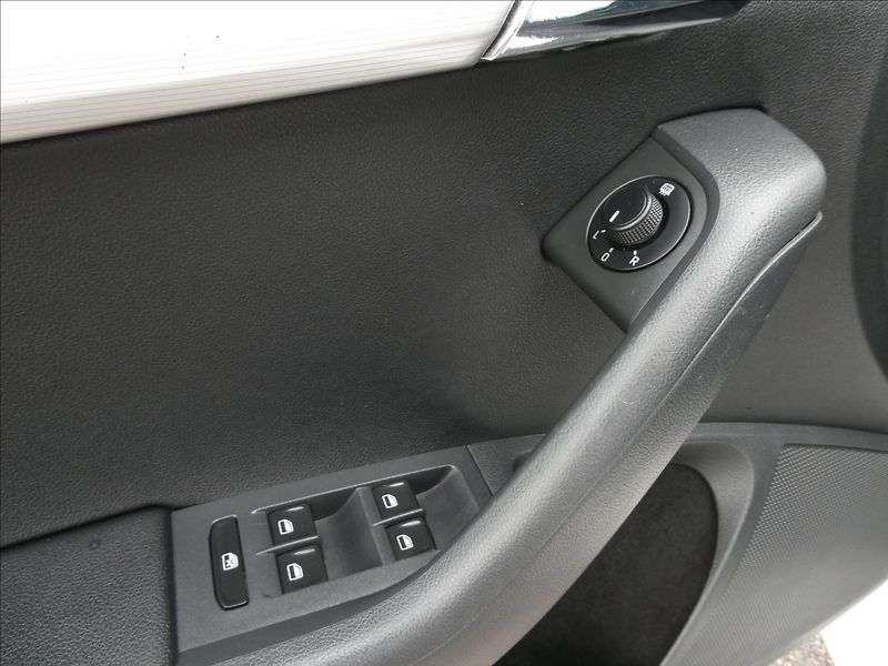 Škoda Octavia 2,0 TDi110kW ELEGANCE,ČR,ZÁVĚS - fotka 35 z 45