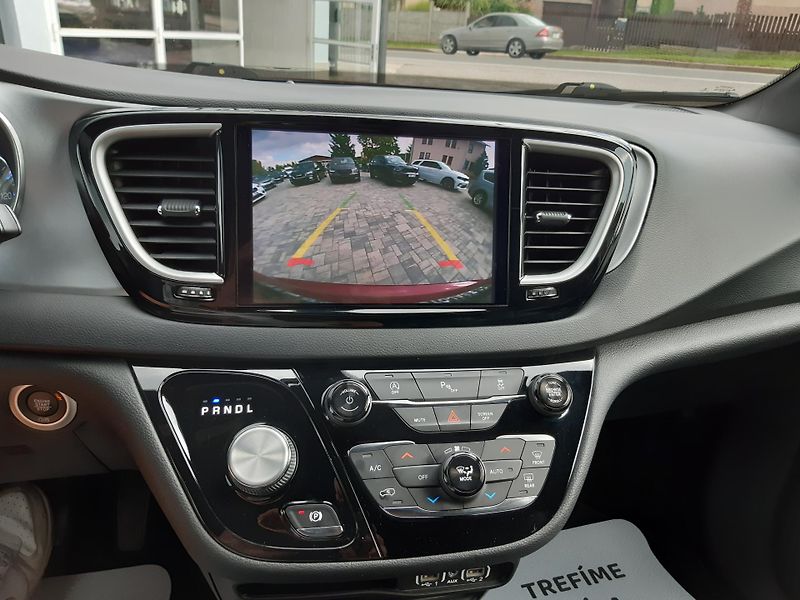 Chrysler Pacifica (2019) 3,6L SPORT, REZERVACE - fotka 30 z 48
