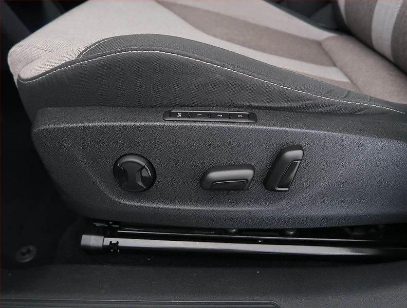Škoda Enyaq (2021) 60 (62 kWh), SoH 93% - fotka 25 z 30