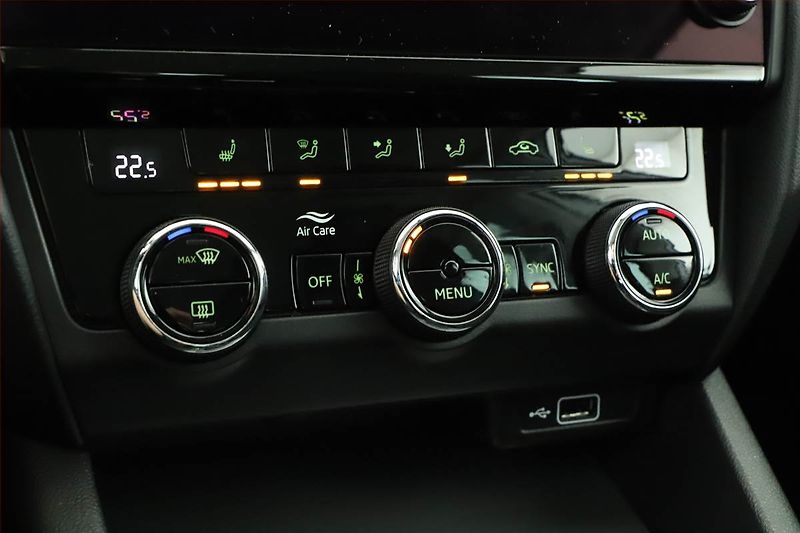 Škoda Octavia (2019) 1.6 TDI, Automat, Tempomat - fotka 14 z 19