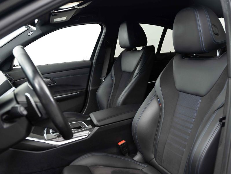 BMW Řada 3 M340d xDrive - fotka 18 z 21