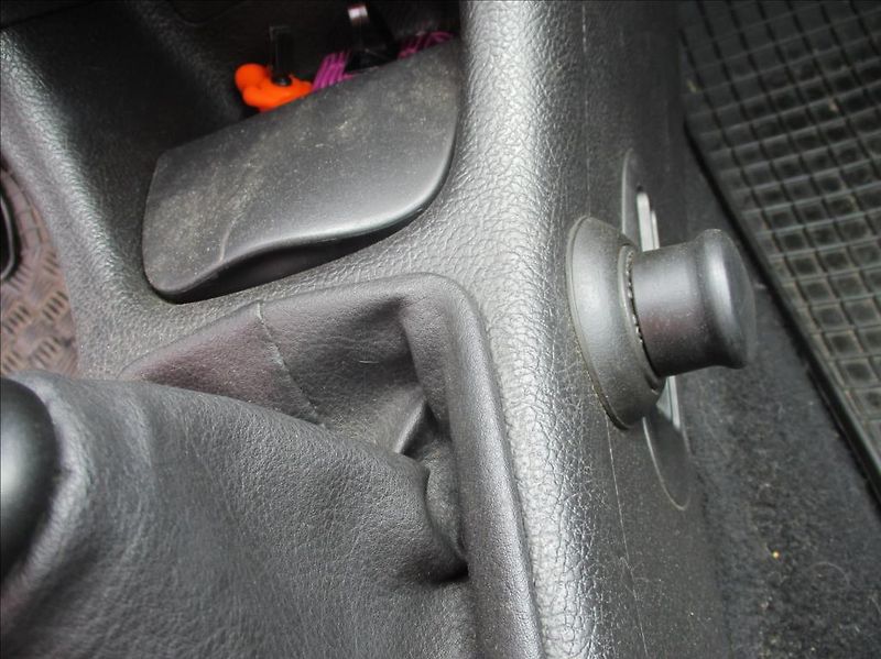 Peugeot 206 1,4 i,klima,serv.kniha,CZ - fotka 13 z 17