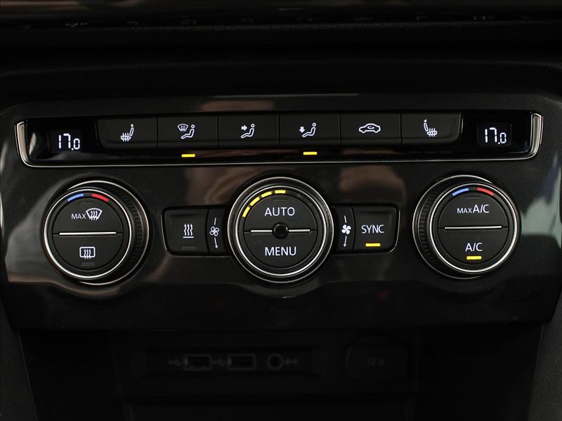Seat Tarraco 2,0 TSi 190k.DSG 4x4 7-míst ČR - fotka 19 z 26