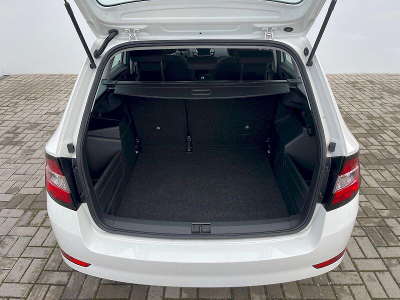Škoda Fabia (2021) Combi 1.0 TSI / 70 kW Active T - fotka 12 z 30