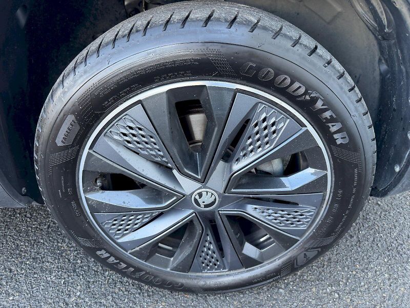 Škoda Karoq (2024) 2.0 TDI 110kW 4x4 SportLine DS - fotka 35 z 35