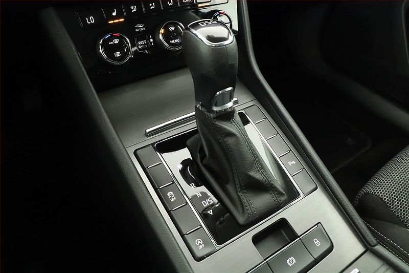 Škoda Superb (2019) 2.0 TDI, Automat, Navi - fotka 10 z 17