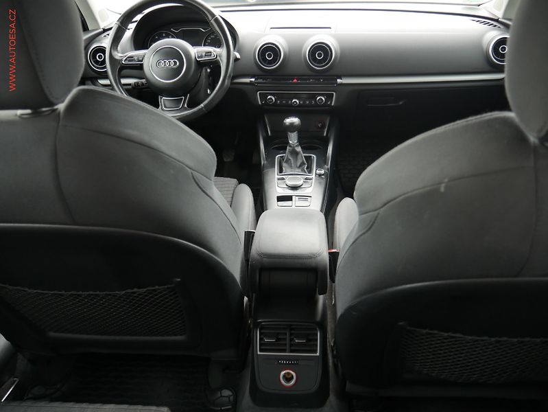 Audi A3 (2013) 1.4TSi, AC, temp - fotka 8 z 21