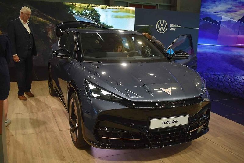 V halách výstaviště v Letňanech si návštěvníci můžou docela dobře udělat obrázek o nabídce elektromobilů v současnosti