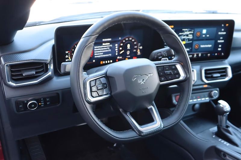 Ford Mustang (2026) Fastback 5.0 Nite Pony - fotka 15 z 28