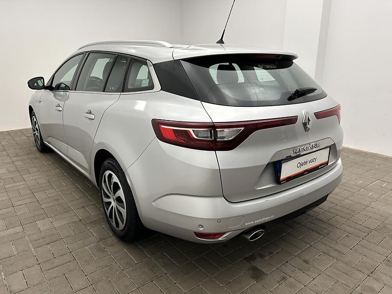 Renault Mégane 1.3 TCe - fotka 23 z 24