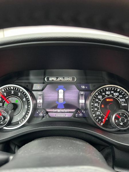Dodge RAM (2021) 5.7 V8 HEMI LONG STAR ETORQUE - fotka 20 z 27