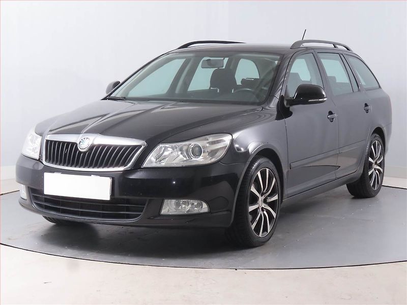 Škoda Octavia (2011) 1.6 TDI - fotka 2 z 12