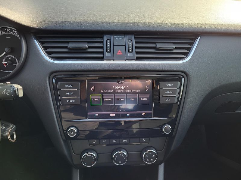 Škoda Octavia 2.0 TDi 110kW AMBITION - fotka 12 z 43