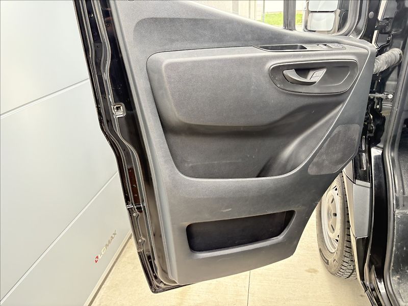 Mercedes-Benz Sprinter 2,0 CDI L2H2 CZ 1. MAJ DPH - fotka 18 z 22