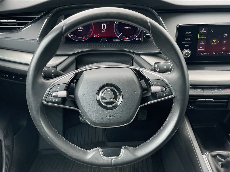 Škoda Octavia 2,0 TDI Combi Ambition Plus - fotka 8 z 24
