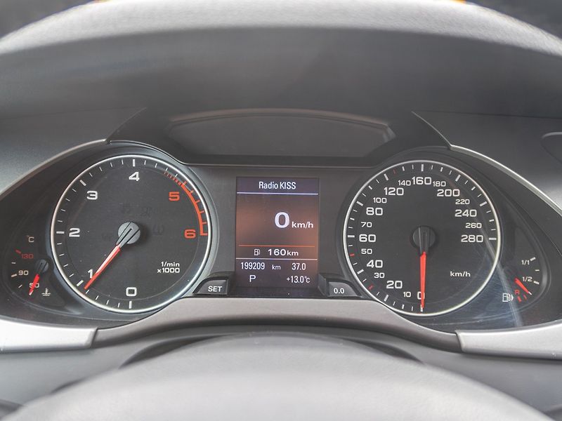 Audi A4 (2008) 2.0TDI 105KW Sline – ROZVODY - fotka 24 z 45