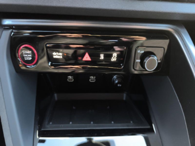 Audi Q5 2.0 TDi Quattro - fotka 13 z 27