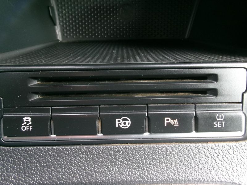 Volkswagen Tiguan (2010) 2,0TDI DSG AC 4x4 TEMP TAŽNÉ - fotka 22 z 31