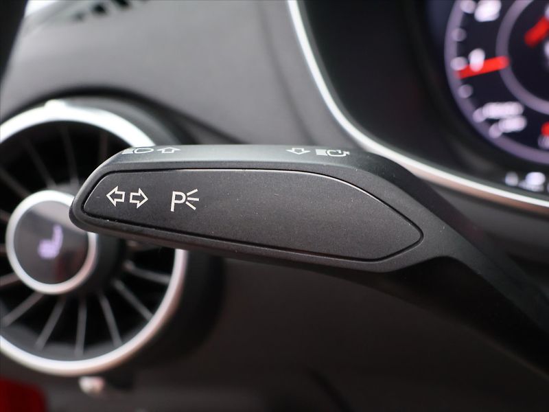 Audi TT 1,8 TSI 132kW S-Line 60'573km - fotka 20 z 37