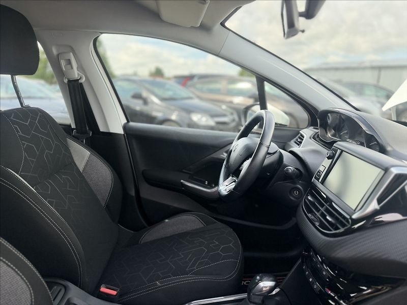 Peugeot 2008 1,2 i DIGIKLIMA, NOVÉ V ČR - fotka 23 z 24