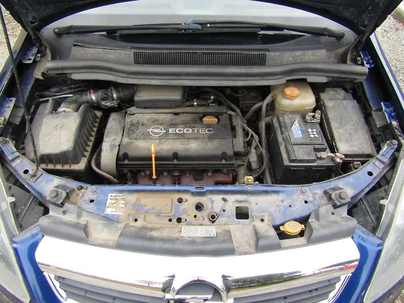 Opel Zafira (2005) 1.6 16V  7 MÍST - fotka 35 z 35