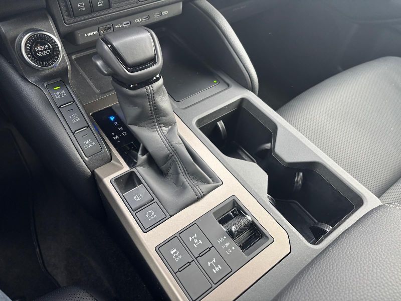 Toyota Land Cruiser 2.8 D-4D 6AT Invincible - fotka 21 z 30