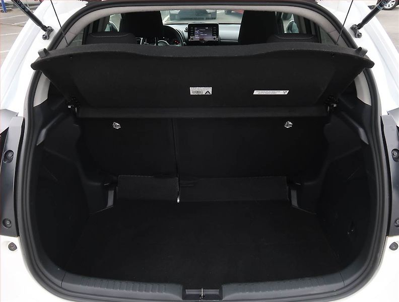 Toyota Yaris (2021) 1.5 VVT-i, Automat, Serv.kniha - fotka 14 z 20