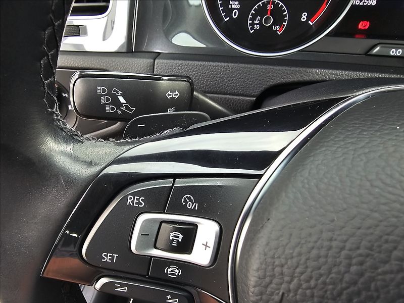 Volkswagen Golf VII 1,5TSi DSG Comfortline - fotka 16 z 43