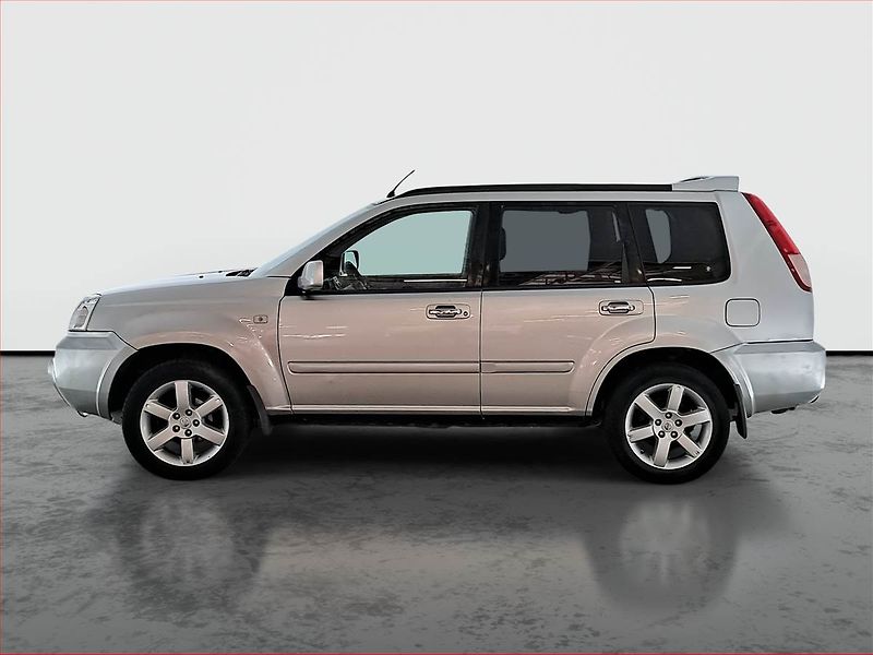 Nissan X-Trail (2007) 2.2 dCi, 4X4, Tempomat - fotka 3 z 15