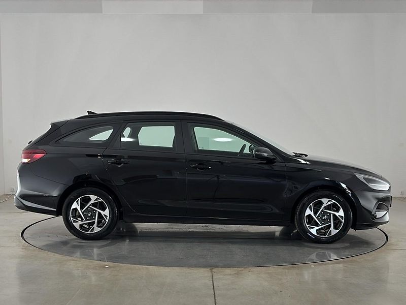 Hyundai i30 Smart DCT - fotka 16 z 26