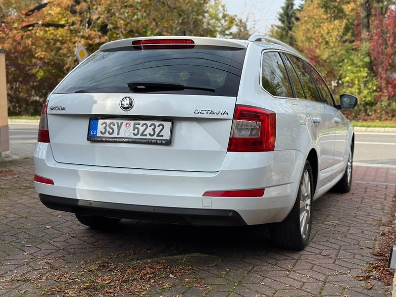Škoda Octavia 2.0TDi STYLE 1.MAJ DPH ROZVODY - fotka 15 z 24