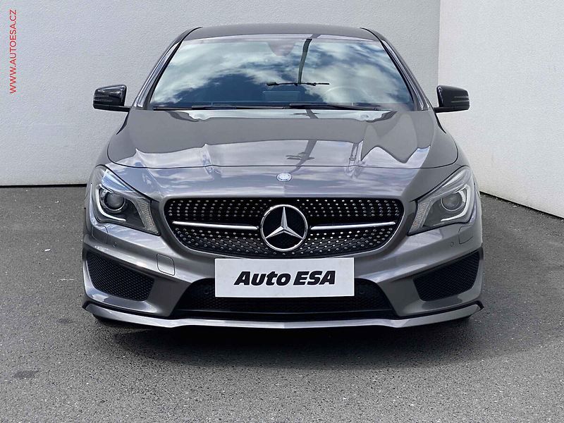 Mercedes-Benz CLA (2015) 2.0 i 250, AT, bixen, navi - fotka 2 z 20