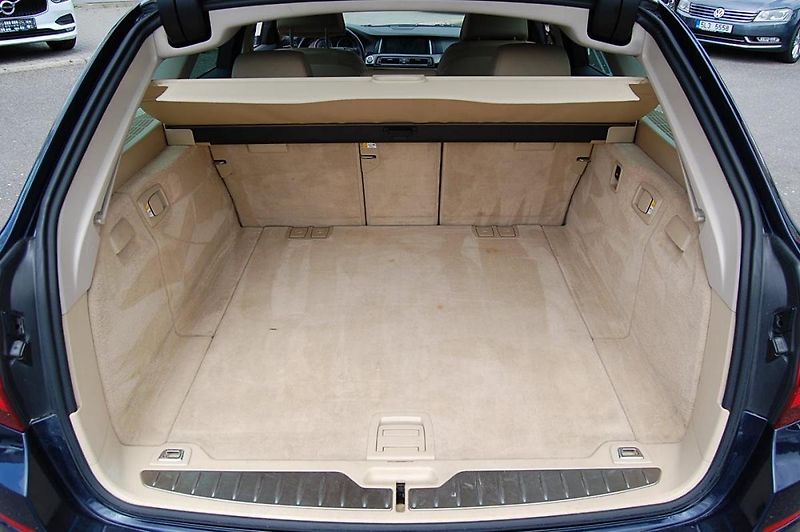 BMW Řada 5 (2014) 535d xDrive, 230 kW - fotka 34 z 48