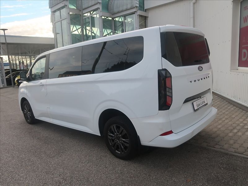 Ford Tourneo Custom 2,0 L2 Titanium AWD AT - fotka 4 z 4