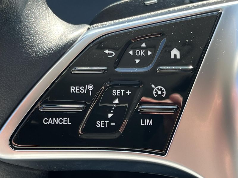 Mercedes-Benz Třídy C 220d T led kamera ACC - fotka 18 z 21