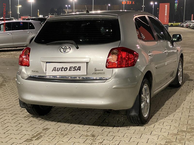 Toyota Auris (2009) 1.6 i, ČR - fotka 4 z 18