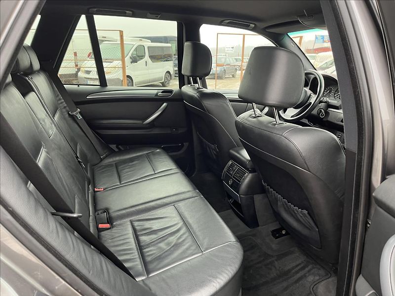 BMW X5 3,0 d 160KW 4x4 AUTOMAT SERVIS - fotka 11 z 42