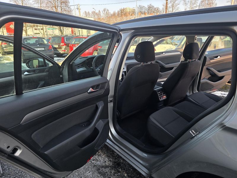 Volkswagen Passat 1.4 TSI Kombi 87tkm - fotka 6 z 28