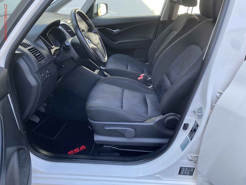 Hyundai ix20 (2012) 1.4CVVT, ČR, servis.kniha, AC - fotka 9 z 15