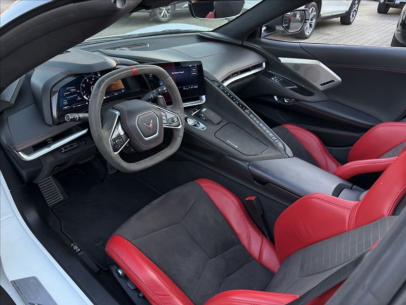 Chevrolet Corvette C8 Cabriolet stingray - fotka 13 z 27