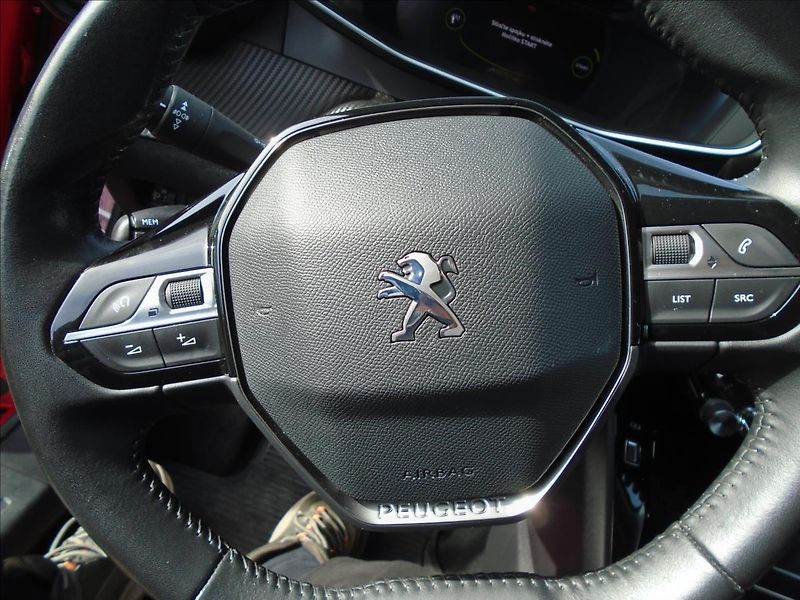 Peugeot 2008 1,2 - fotka 30 z 30