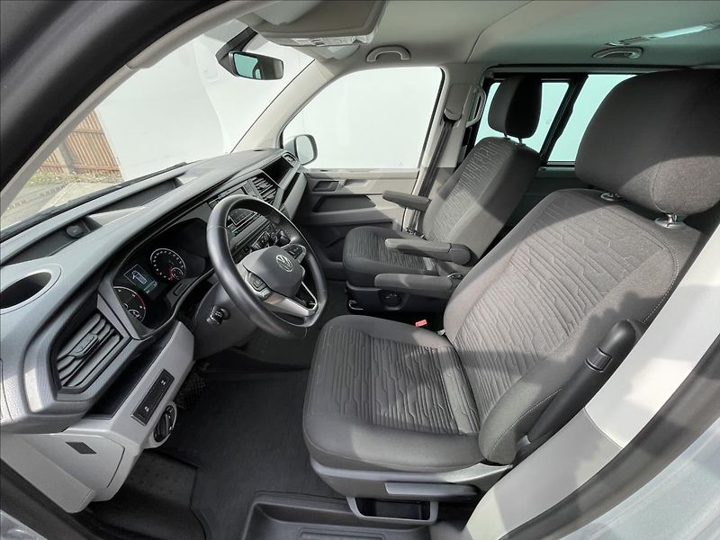 Volkswagen Caravelle 2,0 TDI 4MOT DSG Comfortline - fotka 4 z 23