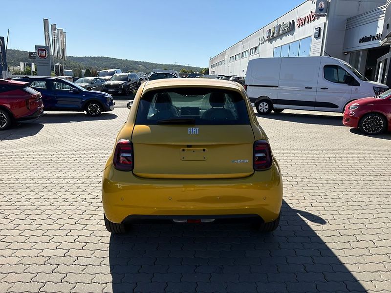 Fiat 500 (2026) Hybrid La Prima HB 1.0 BSG 65k - fotka 6 z 14