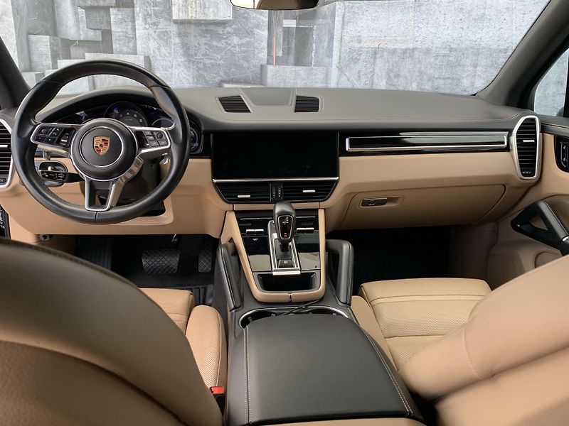Porsche Cayenne (2019) 3.0i, 250KW, VZDUCH, ZÁRUKA - fotka 12 z 25