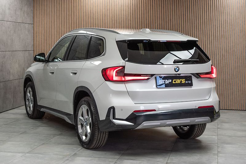 BMW X1 xDrive23d TAŽNÉ*2xKOLA*DPH*ČR* - fotka 5 z 46