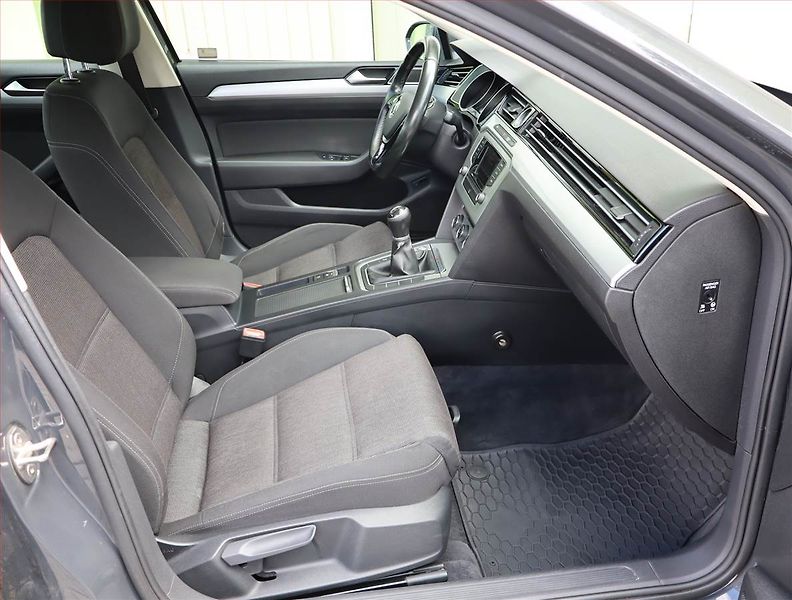 Volkswagen Passat (2016) 2.0 TDI, 4X4, Tempomat - fotka 9 z 16