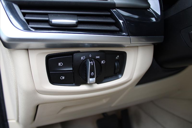 BMW X5 xDrive 30d Bang&Olufsen - fotka 28 z 30