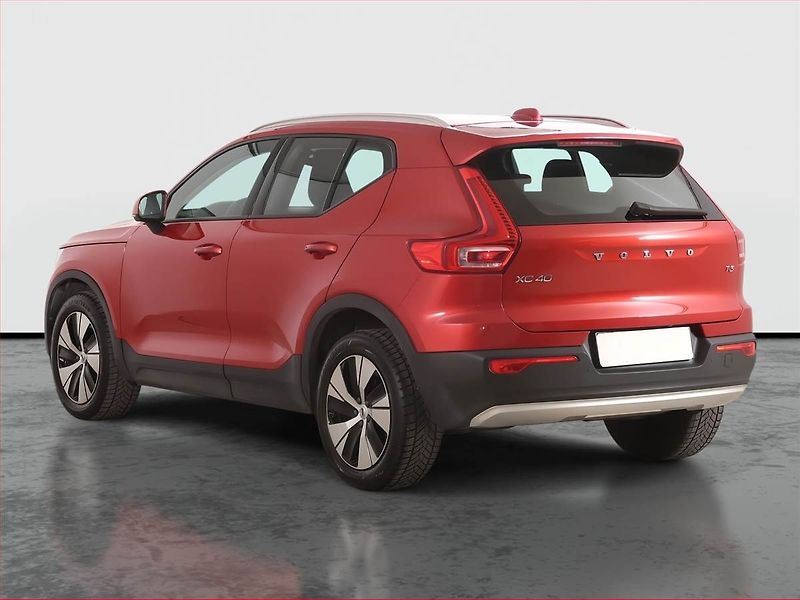 Volvo XC40 (2021) T3 - fotka 4 z 21