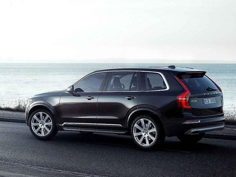 Volvo XC90.